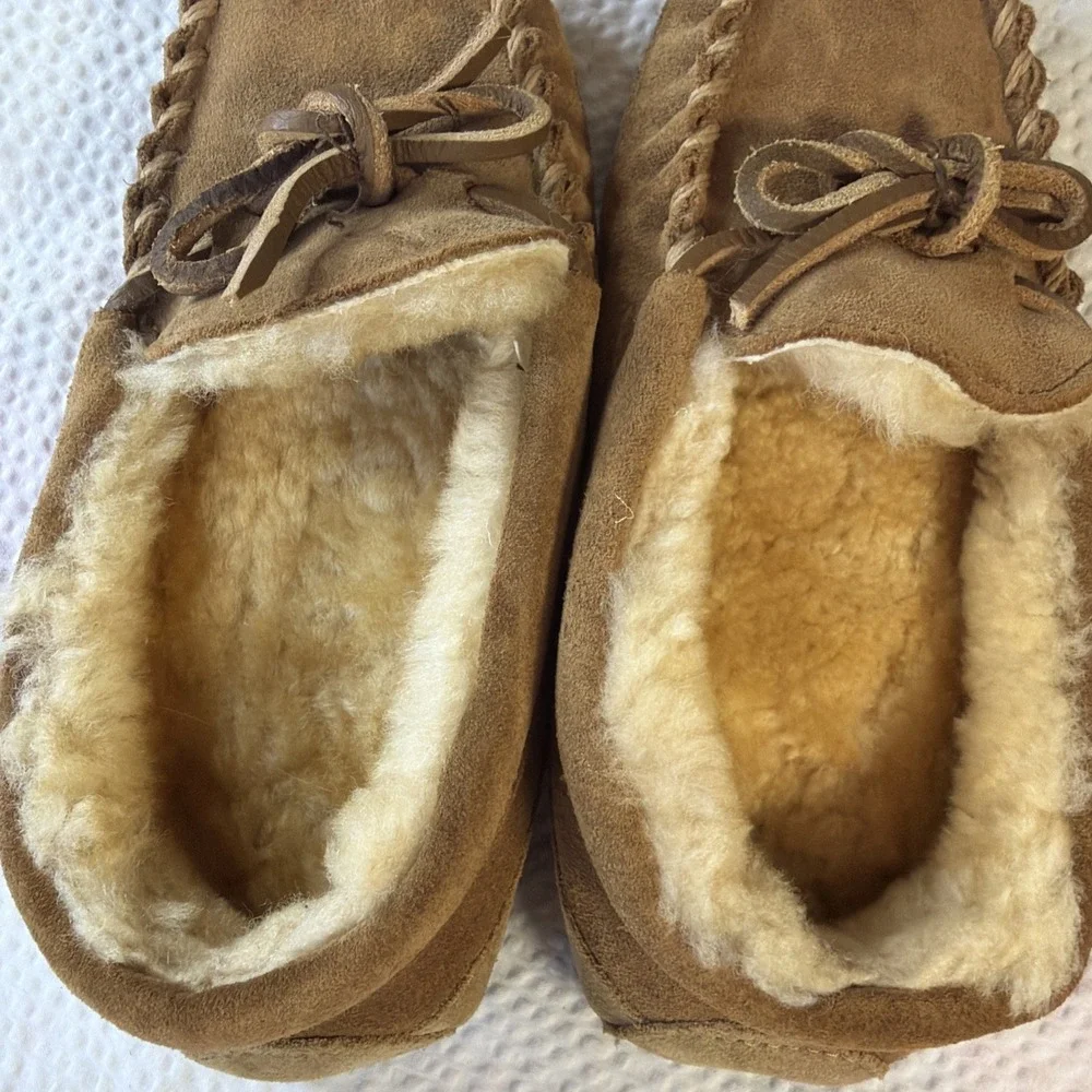 LL Bean Kid's Brown Suede Wicked Good Shearling Line Moccasin Slippers Size 3